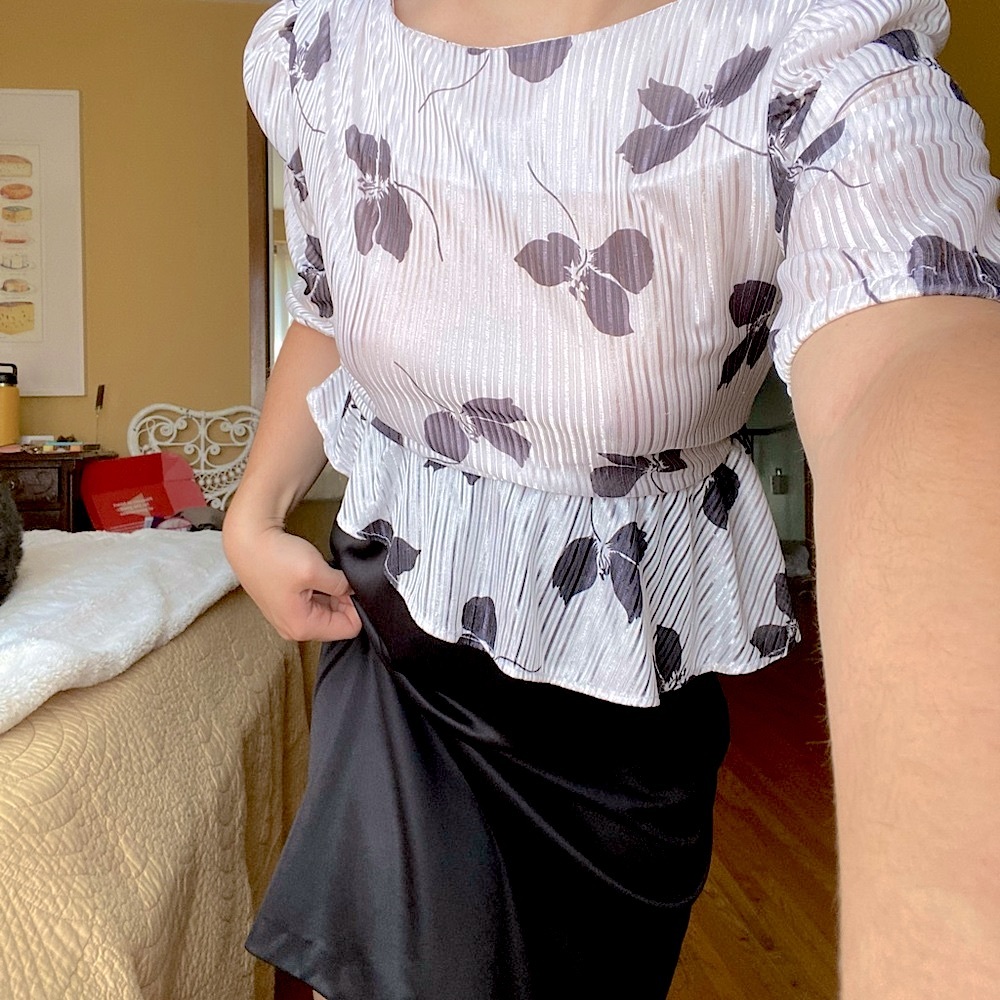 ⭐️SOLD⭐️Vintage Floral Midi Dress
